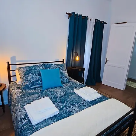 Casa Da Abelheira بيت للعطل