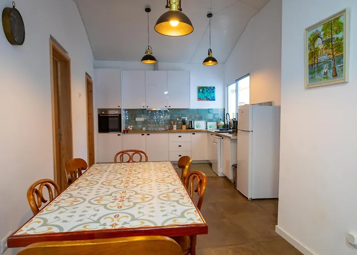 Casa Da Abelheira بيت للعطل