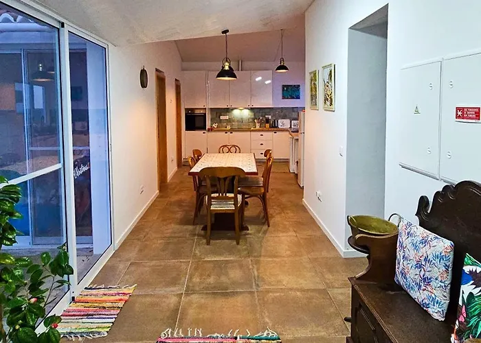 Casa Da Abelheira بيت للعطل